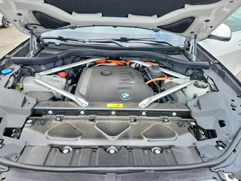 2025 BMW X5 XDRIVE50E 11