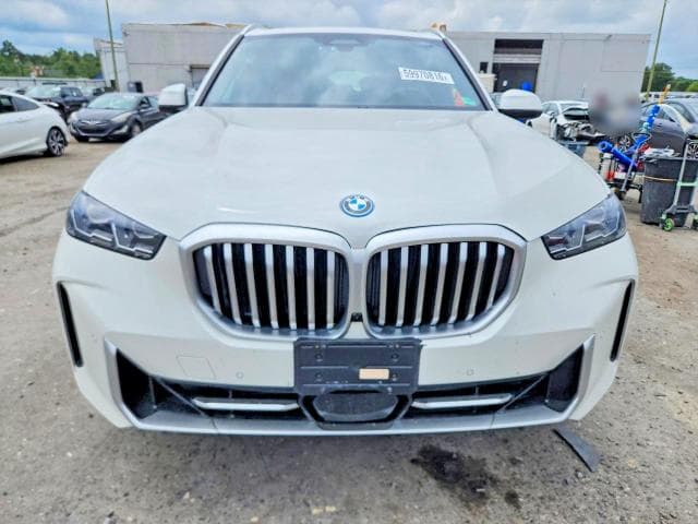 2025 BMW X5 XDRIVE50E 5