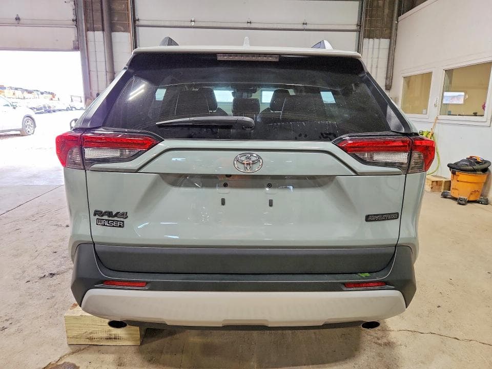 2023 TOYOTA RAV4 ADVENTURE 6