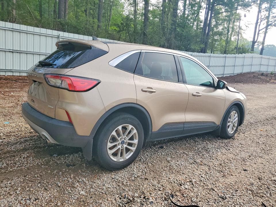 2020 FORD ESCAPE SE 3