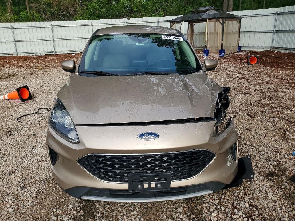 2020 FORD ESCAPE SE 5