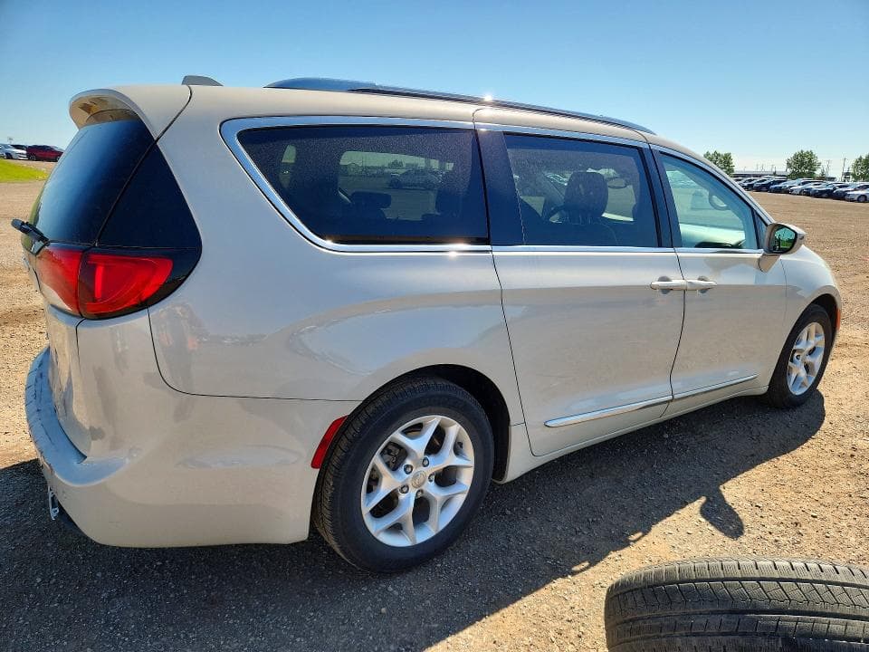 2017 CHRYSLER PACIFICA TOURING L PLUS 3