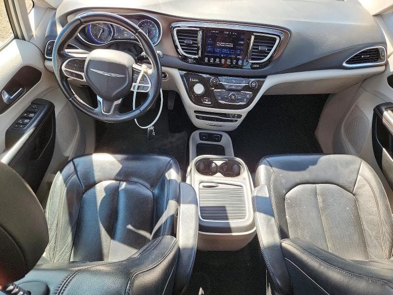 2017 CHRYSLER PACIFICA TOURING L PLUS 8