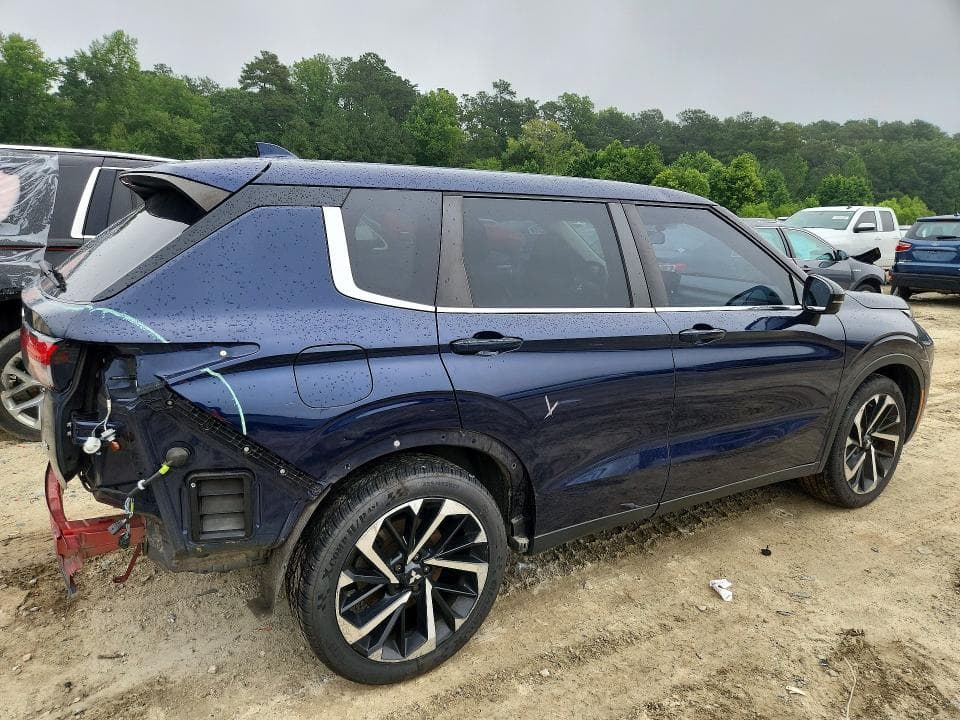 2022 MITSUBISHI OUTLANDER SE 3
