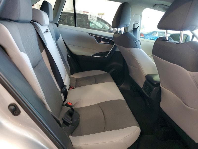 2025 TOYOTA RAV4 HYBRID XLE 11