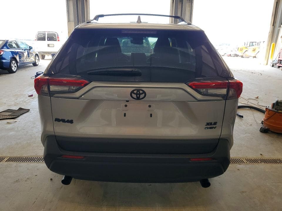 2025 TOYOTA RAV4 HYBRID XLE 6