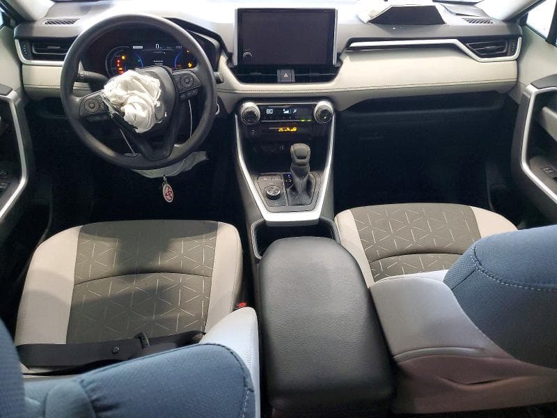 2025 TOYOTA RAV4 HYBRID XLE 8