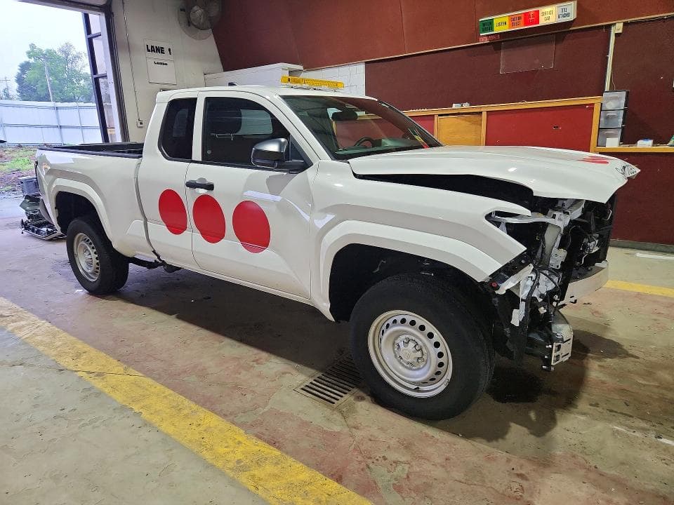 2025 TOYOTA TACOMA SR SR 4