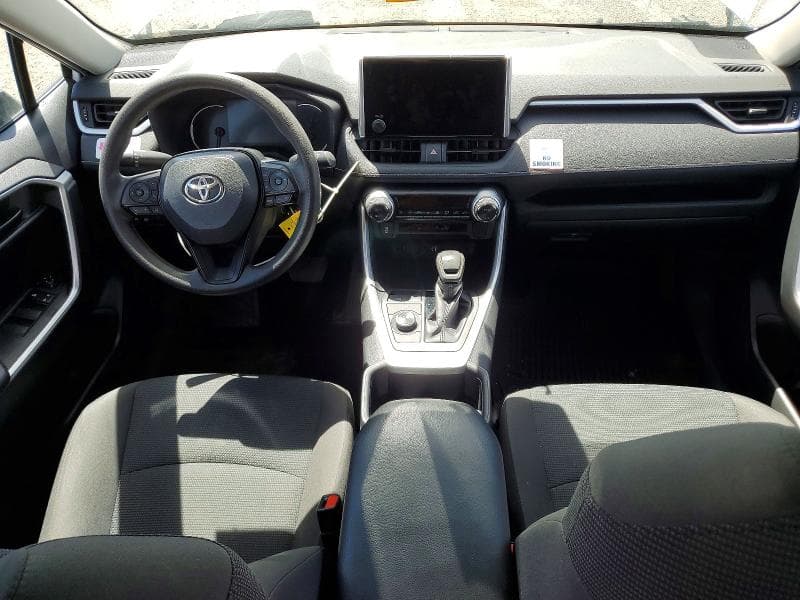 2024 TOYOTA RAV4 LE 8