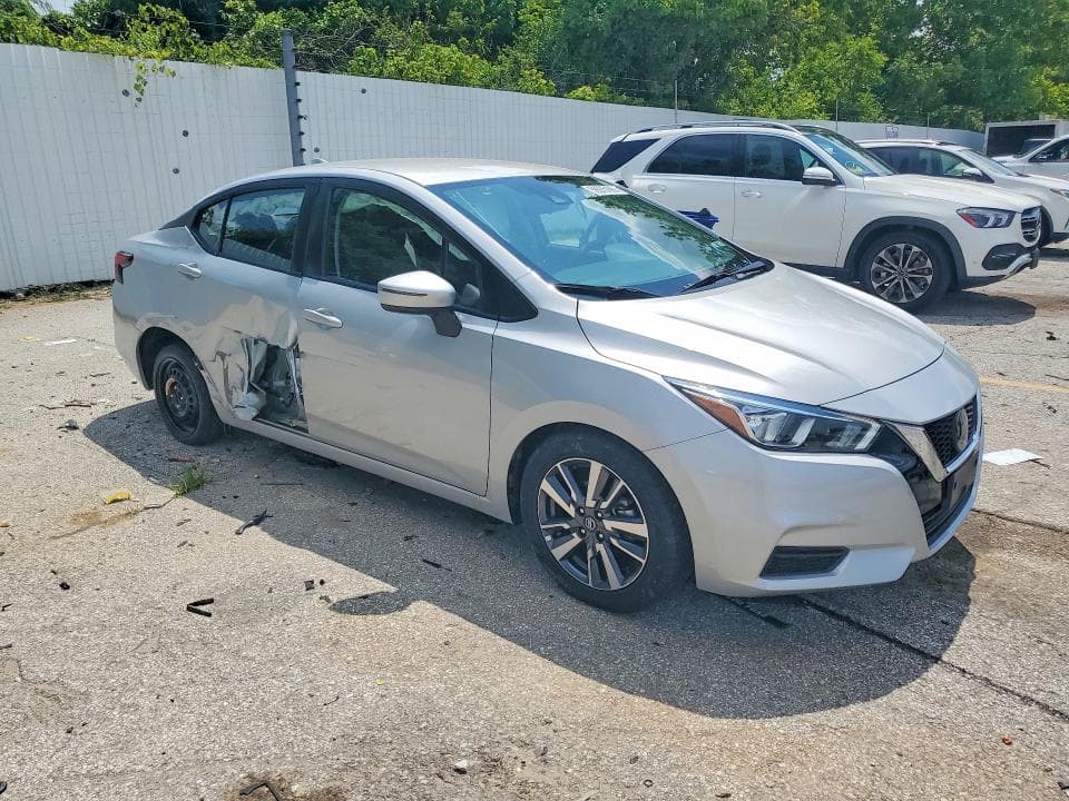 2020 NISSAN VERSA SV 4