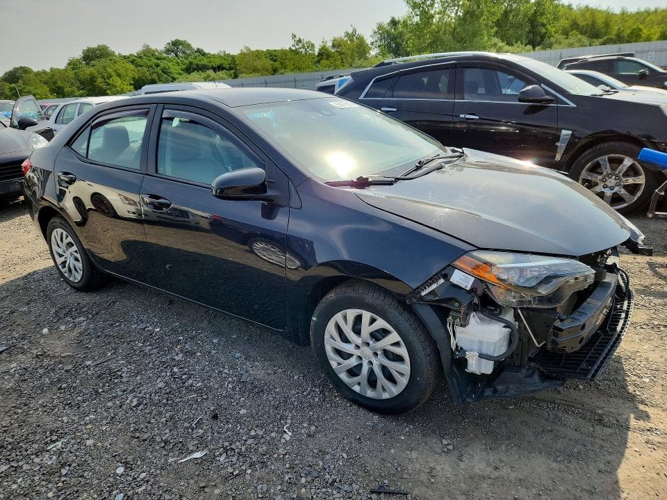 2017 TOYOTA COROLLA LE 4