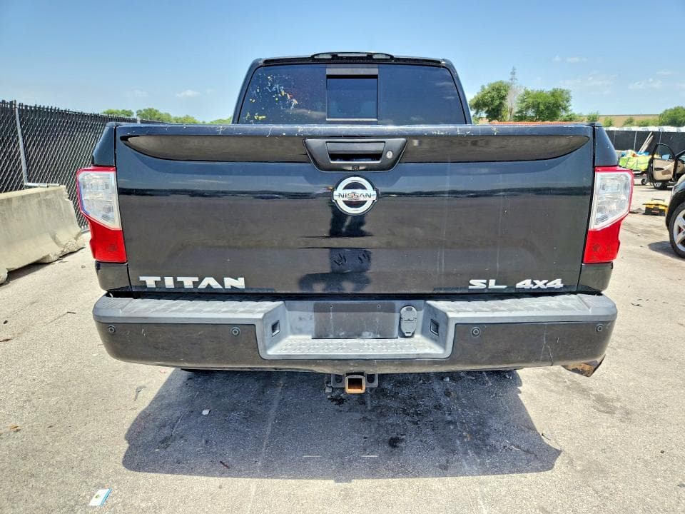2017 NISSAN TITAN SL SL 6