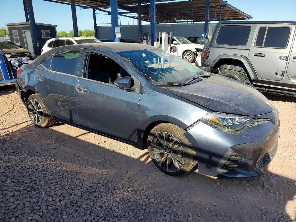 2017 TOYOTA COROLLA SE 4