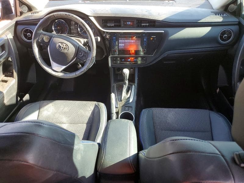 2017 TOYOTA COROLLA SE 8