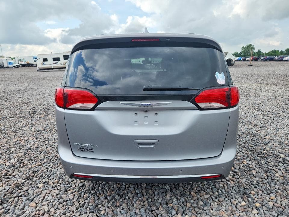 2019 CHRYSLER PACIFICA TOURING L 6