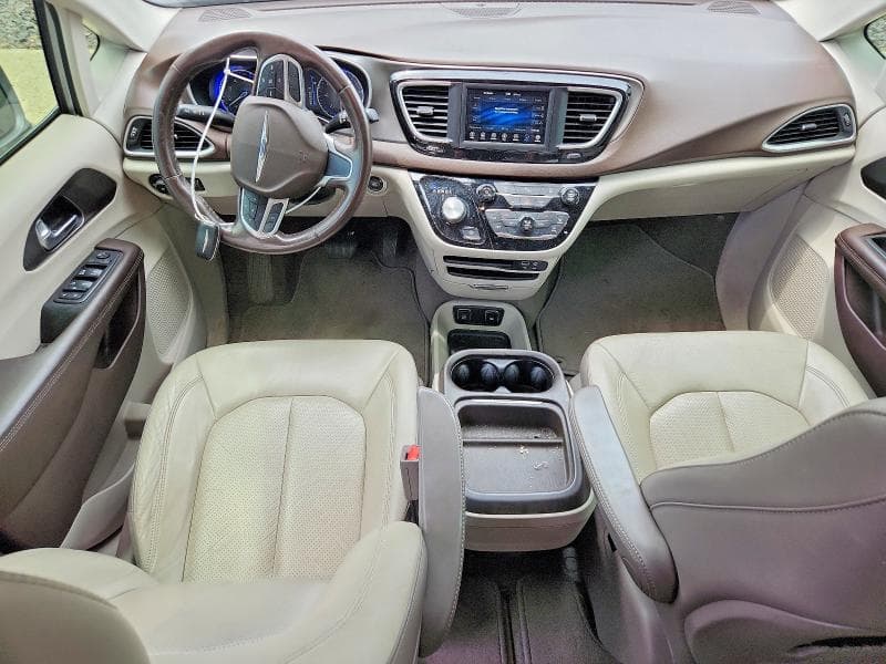 2019 CHRYSLER PACIFICA TOURING L 8