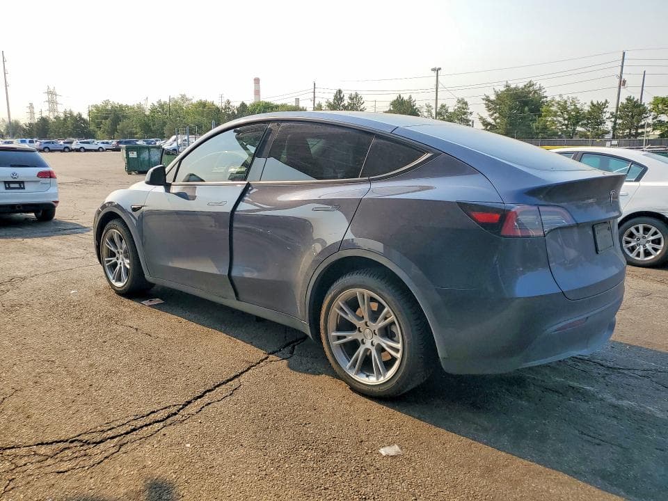 2024 TESLA MODEL Y 2