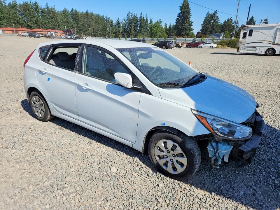 2016 HYUNDAI ACCENT SE 4