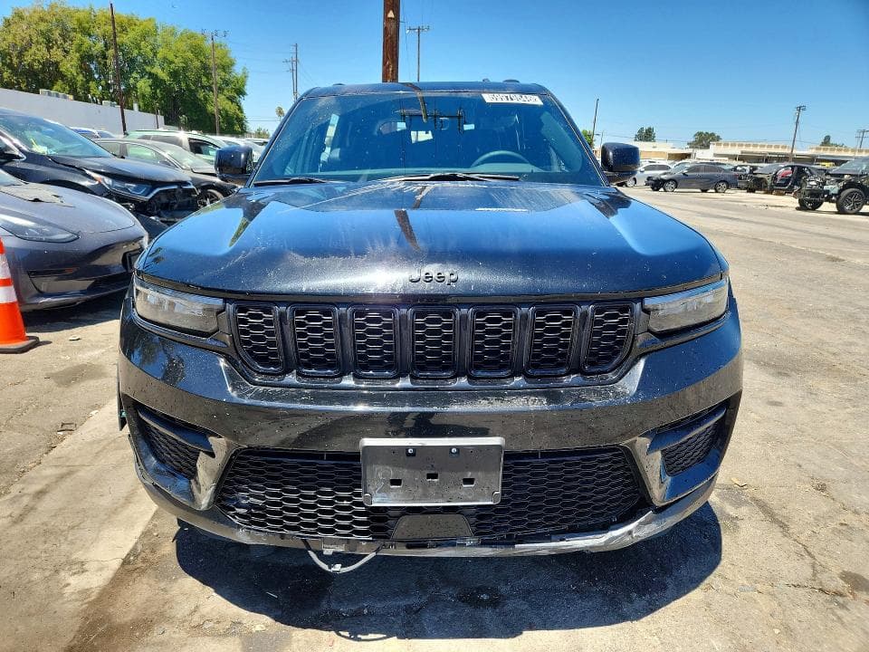 2025 JEEP GRAND CHEROKEE LAREDO 5