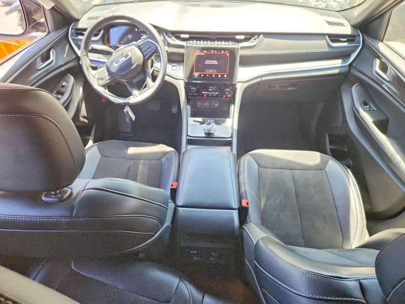 2025 JEEP GRAND CHEROKEE LAREDO 8