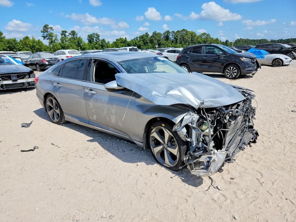 2018 HONDA ACCORD TOURING 4