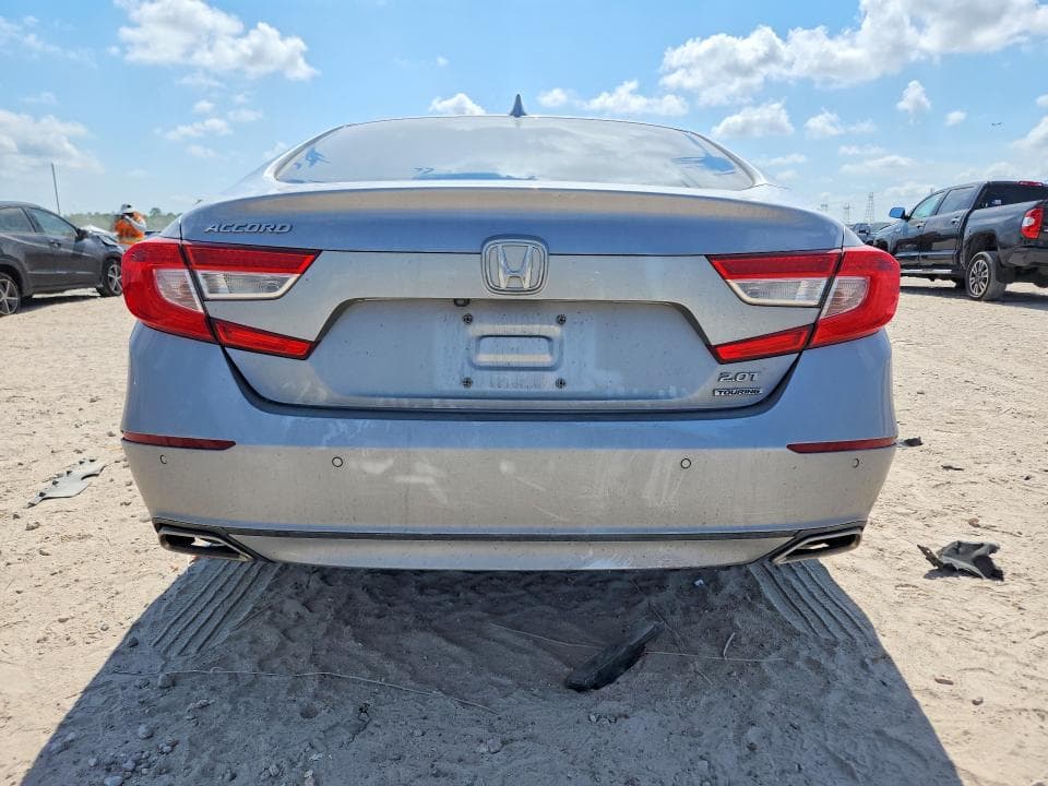 2018 HONDA ACCORD TOURING 6