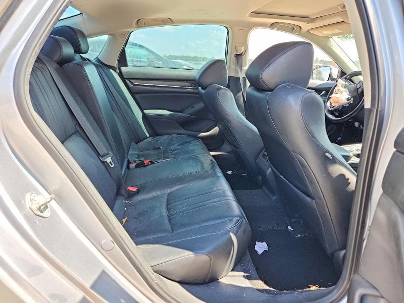 2018 HONDA ACCORD TOURING 10