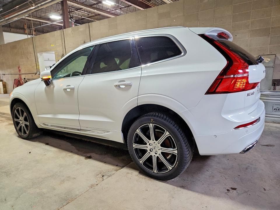 2021 VOLVO XC60 T6 INSCRIPTION 2