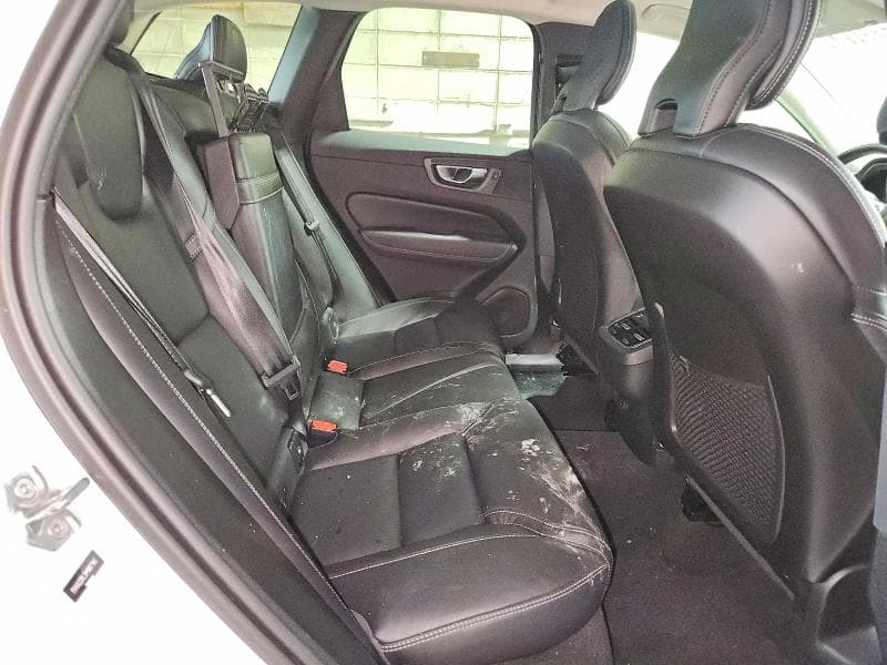 2021 VOLVO XC60 T6 INSCRIPTION 11