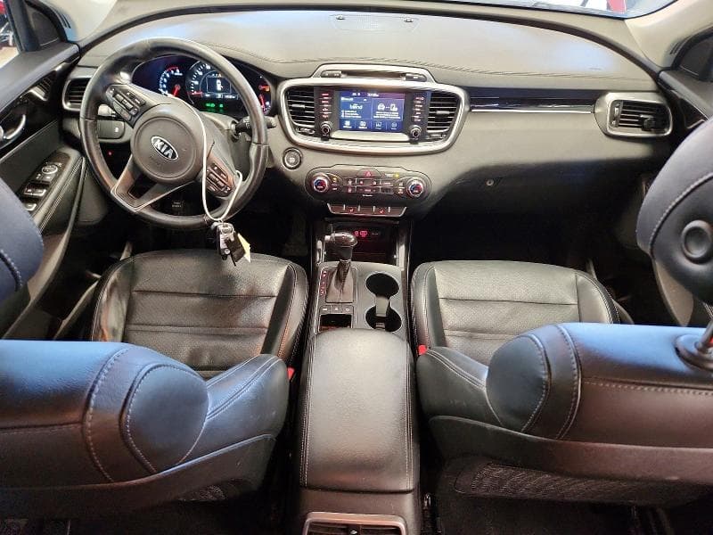 2017 KIA SORENTO EX 8