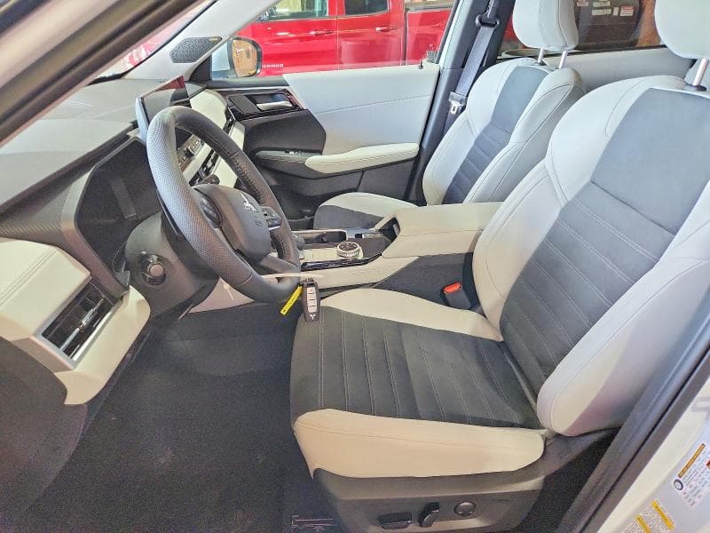 2025 MITSUBISHI OUTLANDER SE 7