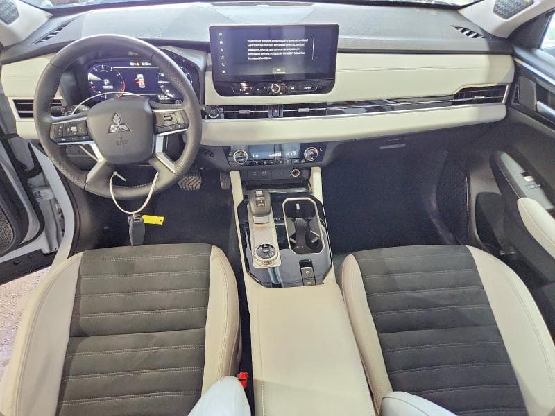 2025 MITSUBISHI OUTLANDER SE 8