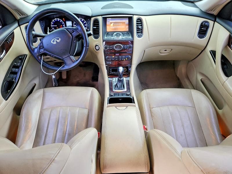 2017 INFINITI QX50 BASE 8