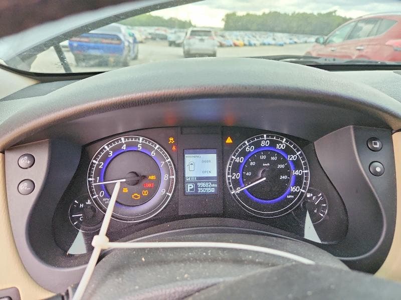 2017 INFINITI QX50 BASE 9