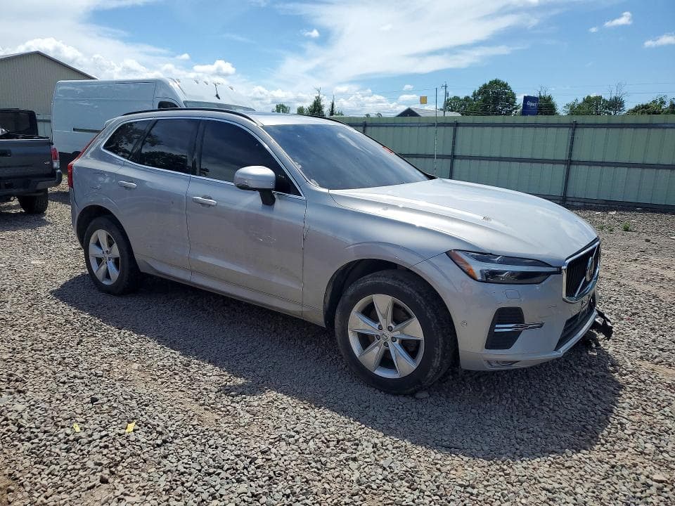 2022 VOLVO XC60 B5 MOMENTUM 4