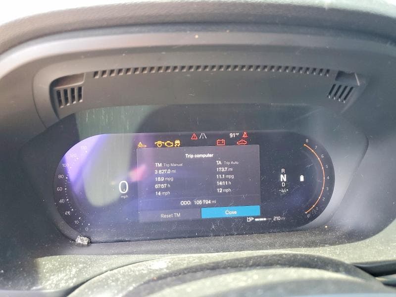 2022 VOLVO XC60 B5 MOMENTUM 9