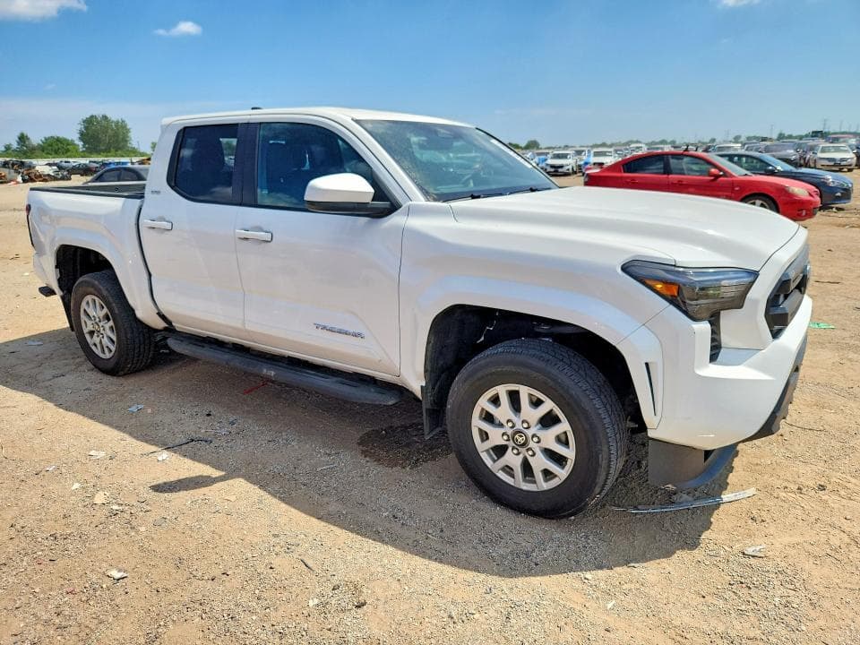 2024 TOYOTA TACOMA SR5 4