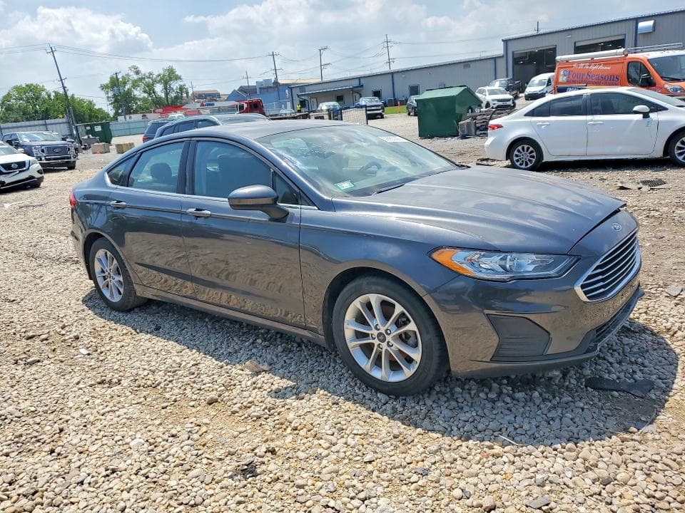 2020 FORD FUSION SE 4