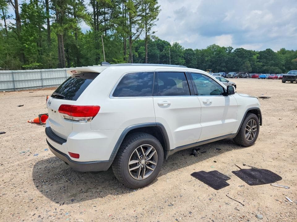 2018 JEEP GRAND CHEROKEE LAREDO 3