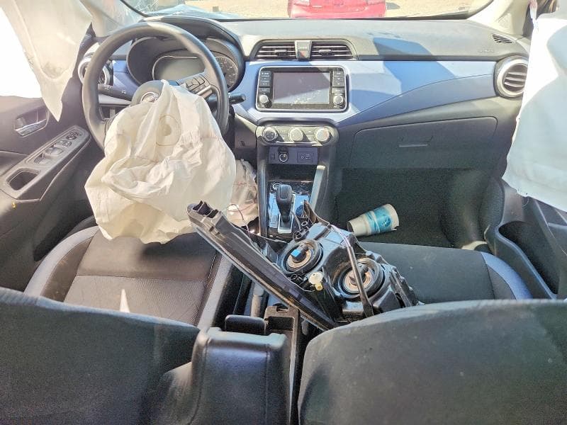 2024 NISSAN VERSA SV 8