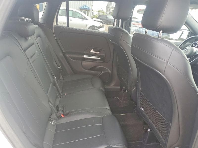 2021 MERCEDES-BENZ GLA 250 4MATIC 10