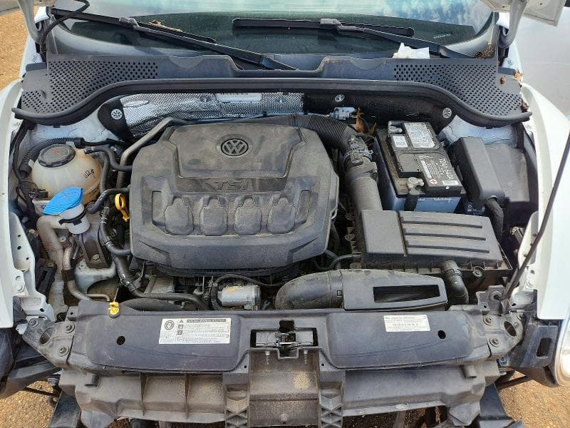 2018 VOLKSWAGEN BEETLE SE 11