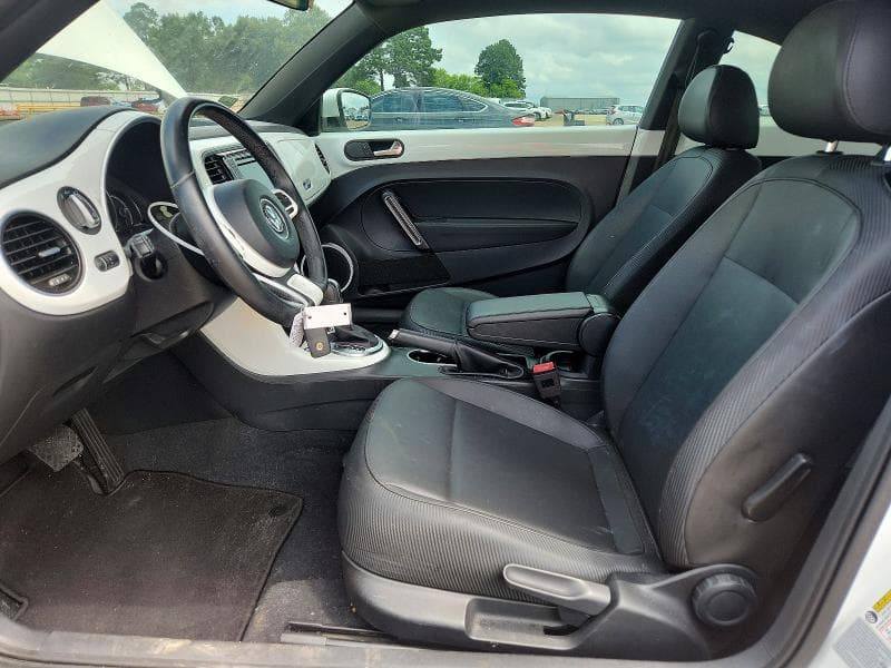 2018 VOLKSWAGEN BEETLE SE 7