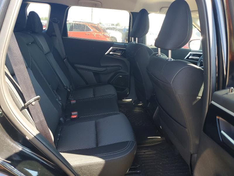 2025 MITSUBISHI OUTLANDER ES 11