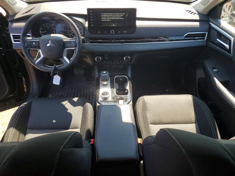 2025 MITSUBISHI OUTLANDER ES 8