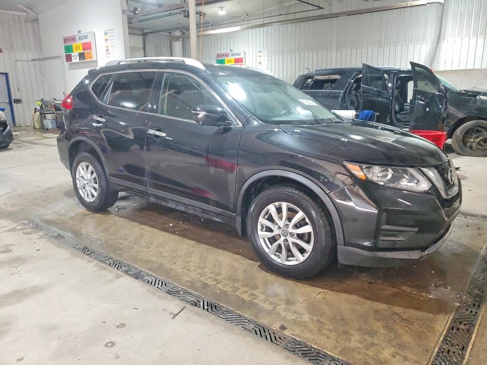 2017 NISSAN ROGUE SV 4