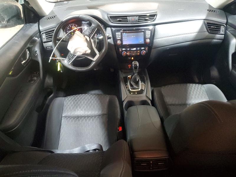 2017 NISSAN ROGUE SV 8