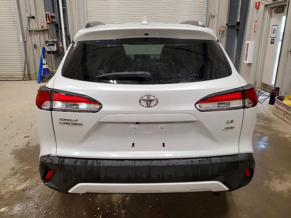 2022 TOYOTA COROLLA CROSS LE 6