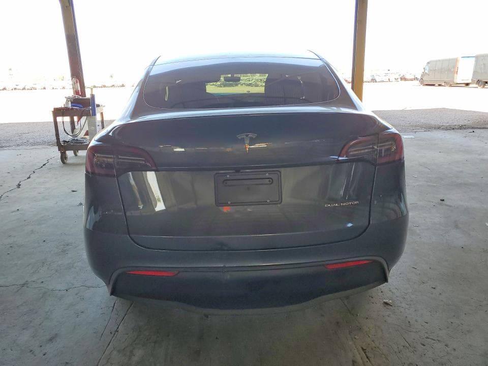2023 TESLA MODEL Y 6