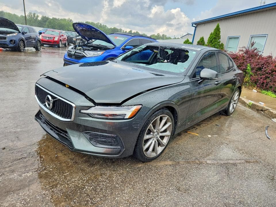 2020 VOLVO S60 T6 MOMENTUM